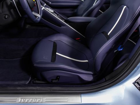 Certified 2025 Ferrari Roma Spider RWD image 42