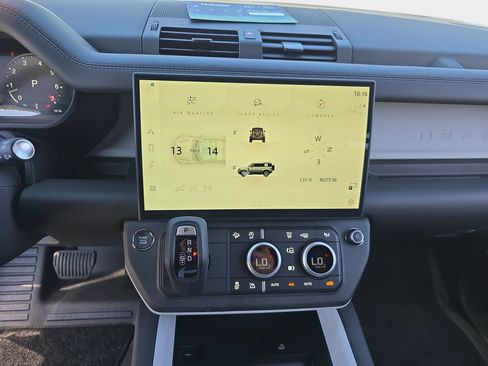 New 2026 Land Rover Defender 110 X-Dynamic SE AWD/4WD image 20
