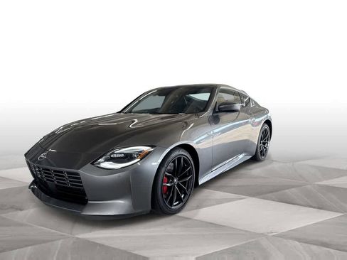 Used 2025 Nissan Z Performance w/ Floor Mat Package RWD image 4