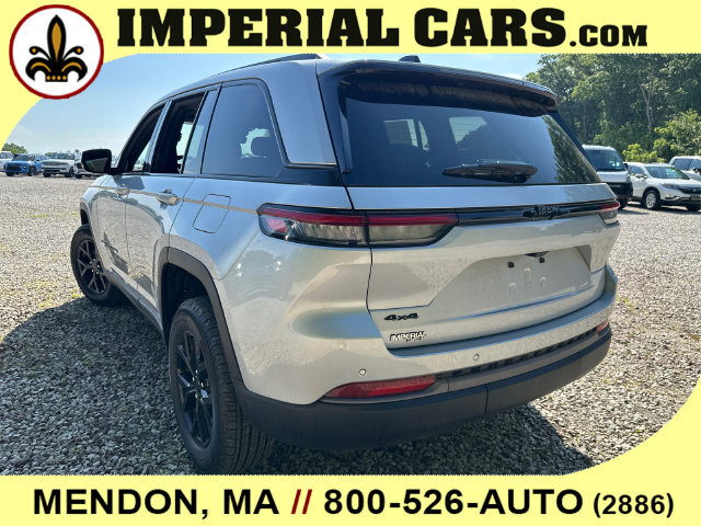 New 2026 Jeep Grand Cherokee Altitude AWD/4WD image 9