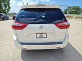 Used 2017 Toyota Sienna XLE image 6