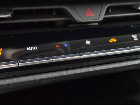 Used 2025 Buick Envision Preferred image 21