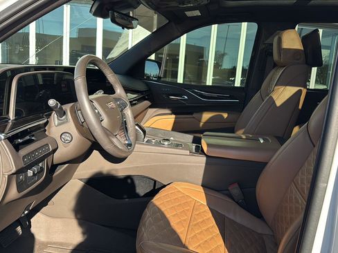 Used 2021 Cadillac Escalade Sport w/ Driver Assist Tech Package image 8