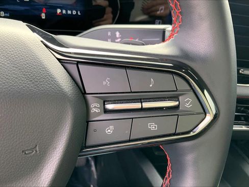 Used 2025 Chevrolet Equinox RS w/ Safety and Technology Package image 22