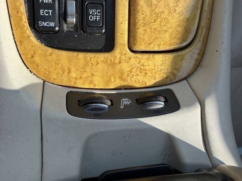 Used 2005 Lexus SC 430 Convertible RWD image 14