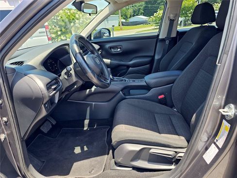 Used 2025 Honda HR-V LX image 16