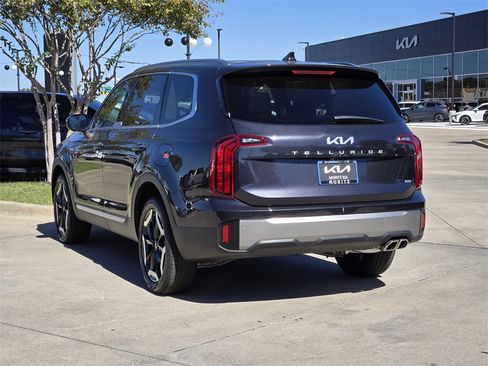New 2025 Kia Telluride S image 3