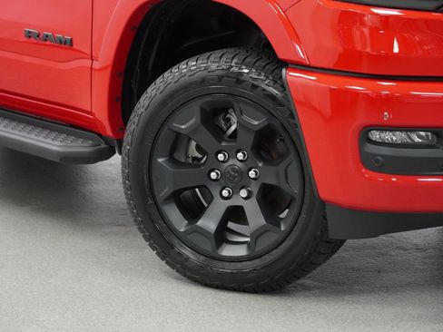 Used 2025 RAM 1500 Big Horn AWD/4WD image 4