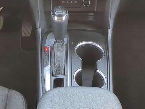 Used 2020 Chevrolet Equinox LT w/ Driver Convenience Package image 18