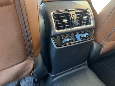 Used 2017 Subaru Outback 3.6R Touring image 42