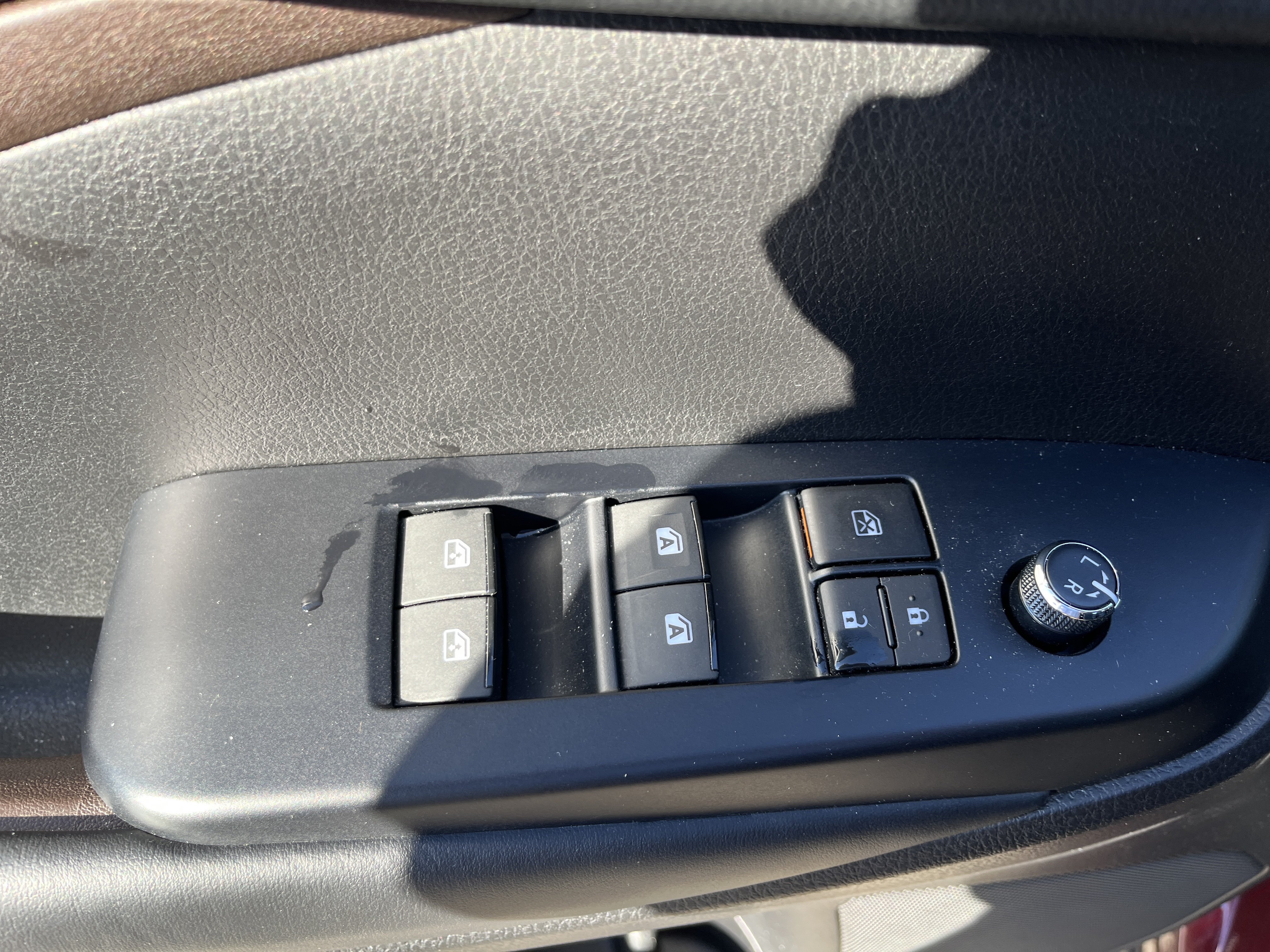 Used 2018 Toyota Highlander XLE FWD image 23