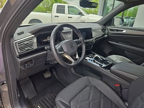 Used 2024 Volkswagen Atlas Cross Sport SE AWD/4WD image 38