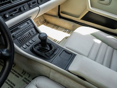 Used 1989 Porsche 944 Turbo RWD image 22