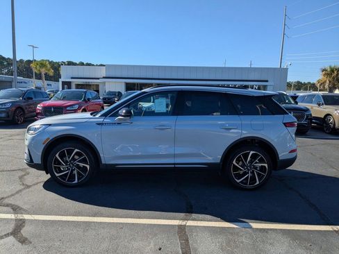 New 2026 Lincoln Corsair Reserve FWD image 7