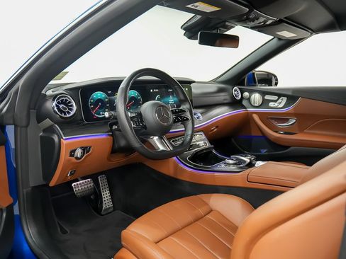 Used 2022 Mercedes-Benz E 450 4MATIC Cabriolet image 4