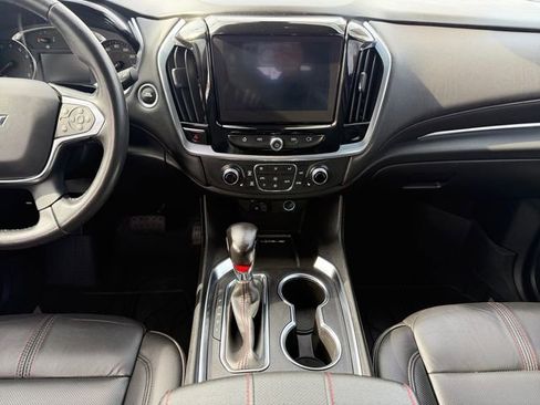 Used 2022 Chevrolet Traverse RS image 7