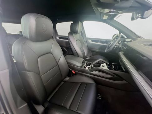 New 2026 Porsche Cayenne AWD/4WD image 30