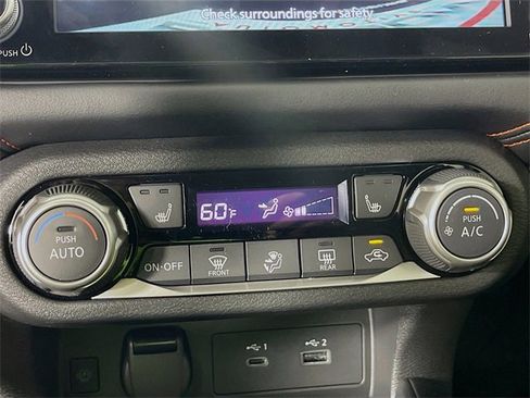 New 2025 Nissan Versa SR w/ Trunk Package image 11