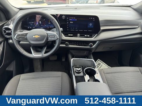 Used 2026 Chevrolet Equinox LT AWD/4WD image 26