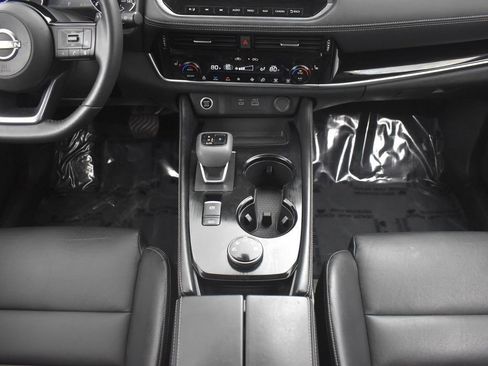 Used 2023 Nissan Rogue SL w/ SL Premium Package image 12