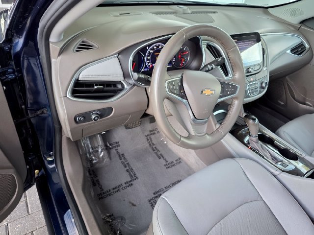 Used 2019 Chevrolet Malibu Premier w/ Sun and Wheel Package FWD image 25