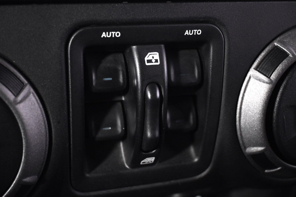 Used 2016 Jeep Wrangler Unlimited Sport w/ Quick Order Package 24S AWD/4WD image 28