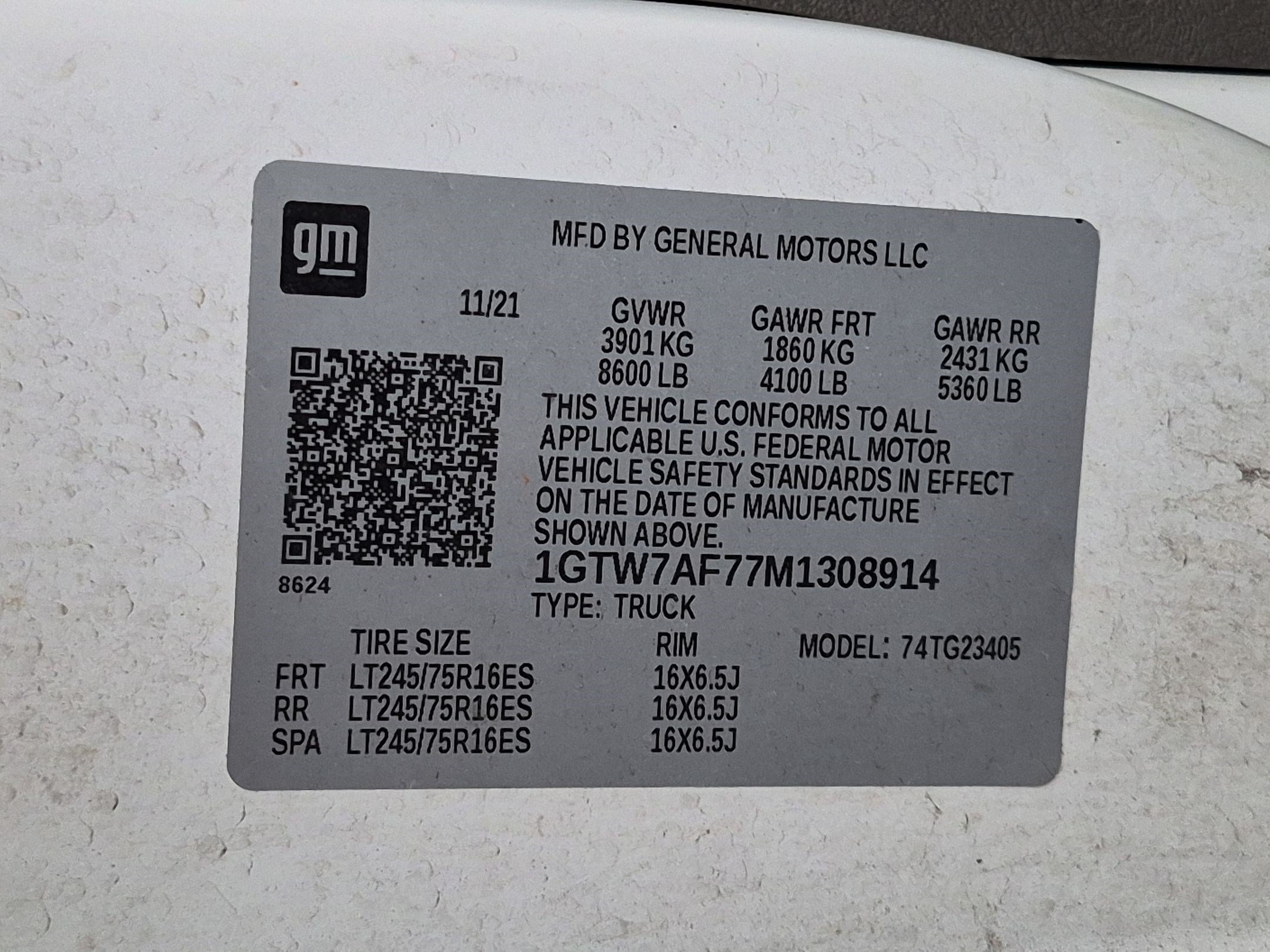 Used 2021 GMC Savana 2500 w/ Driver Convenience Package RWD image 19