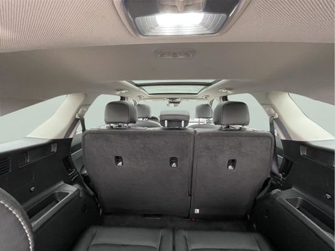 Used 2023 Kia Sorento S w/ Panoramic Sunroof Package AWD/4WD image 10