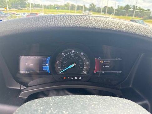Used 2017 Ford Expedition XLT w/ Equipment Group 202A RWD image 6