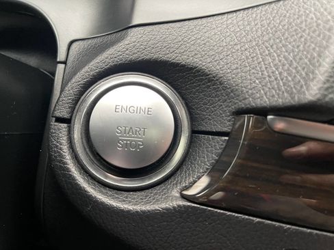 Used 2017 Mercedes-Benz E 400 4MATIC Coupe image 32