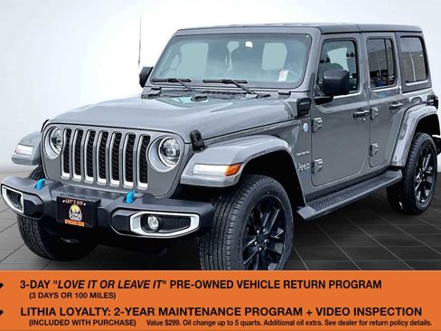 Used 2023 Jeep Wrangler Sahara w/ Cold Weather Group AWD/4WD image 1