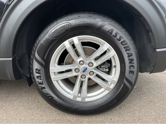 Used 2023 Ford Explorer XLT RWD image 15