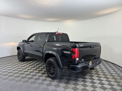 Used 2025 Chevrolet Colorado Trail Boss AWD/4WD image 3