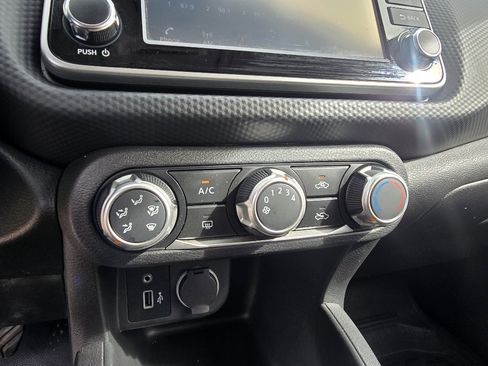 Used 2021 Nissan Kicks S FWD image 22