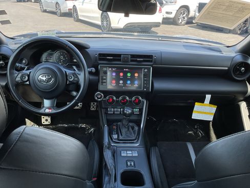 Used 2022 Toyota GR86 Premium w/ ALL Weather Mat Package (TMS) RWD image 17