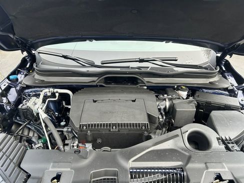 Used 2025 Honda Pilot Sport image 29