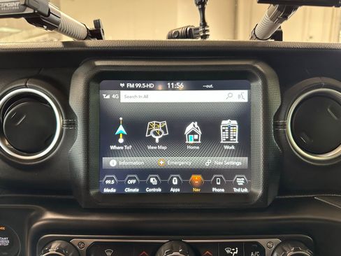 Used 2021 Jeep Gladiator Overland w/ Popular Equipment Package image 29