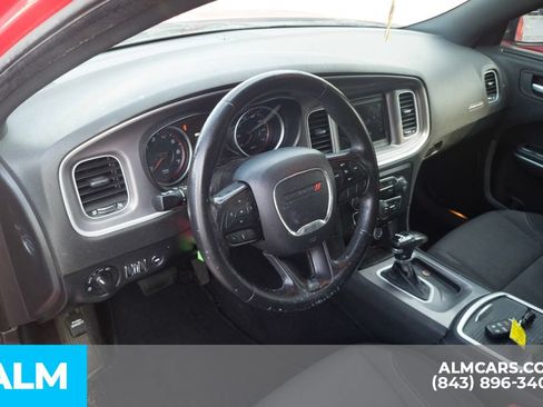 Used 2022 Dodge Charger SXT RWD image 5
