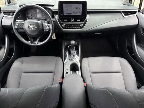 Used 2024 Toyota Corolla LE FWD image 11