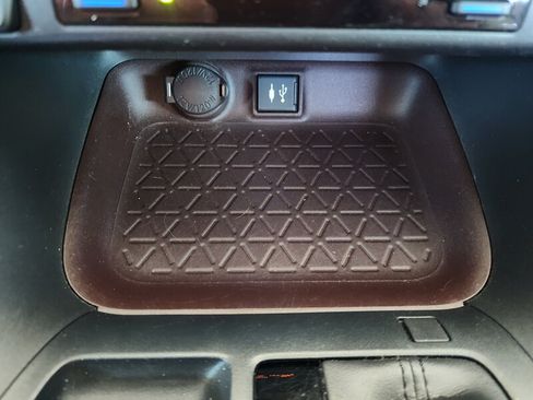 Used 2019 Toyota RAV4 Limited w/ Cold Weather Package FWD image 50