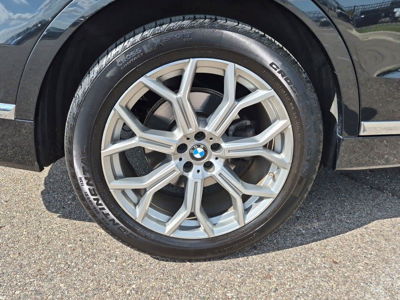 Used 2022 BMW X7 xDrive40i w/ Premium Package AWD/4WD image 13