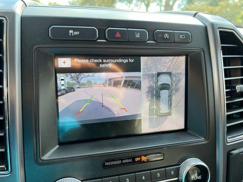 Used 2018 Ford Expedition Max Platinum RWD image 20