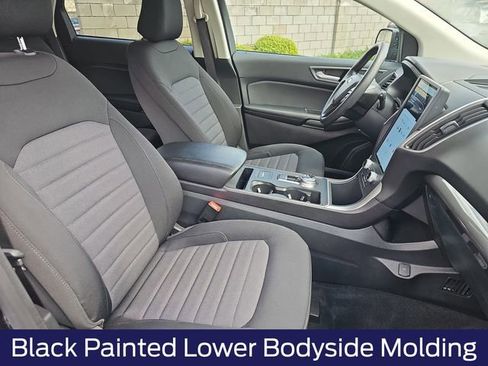 Used 2024 Ford Edge SE w/ Black Appearance Package image 12
