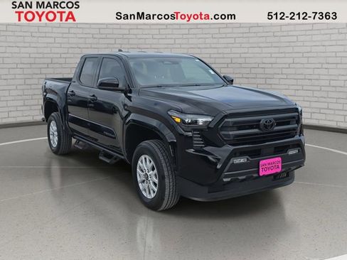 Used 2025 Toyota Tacoma SR5 image 3