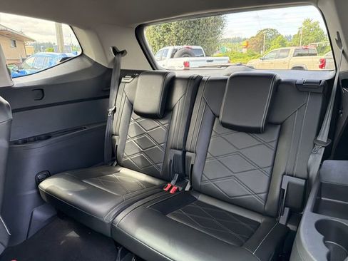 Used 2024 Volkswagen Atlas SE AWD/4WD image 11