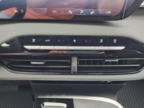 New 2026 Buick Enclave Sport Touring w/ Power Package image 31