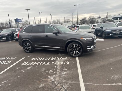 Certified 2023 Volvo XC90 B6 Plus w/ Protection Package image 2