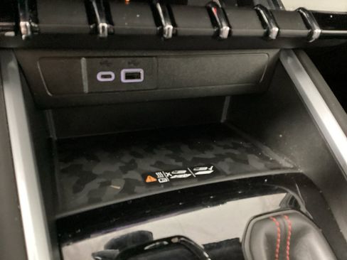 Used 2023 Chevrolet Colorado Z71 w/ Z71 Convenience Package 2 image 25