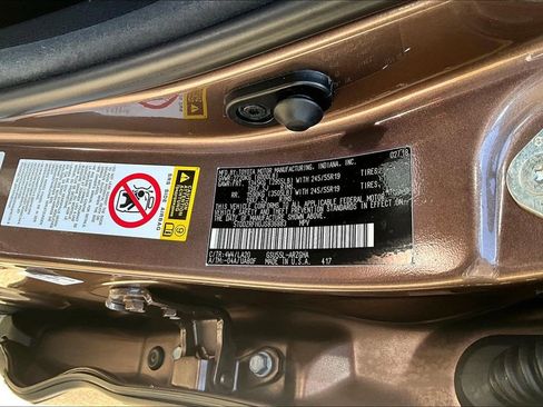 Used 2018 Toyota Highlander Limited Platinum AWD/4WD image 34