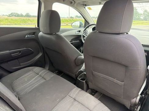 Used 2018 Chevrolet Sonic LT FWD image 19